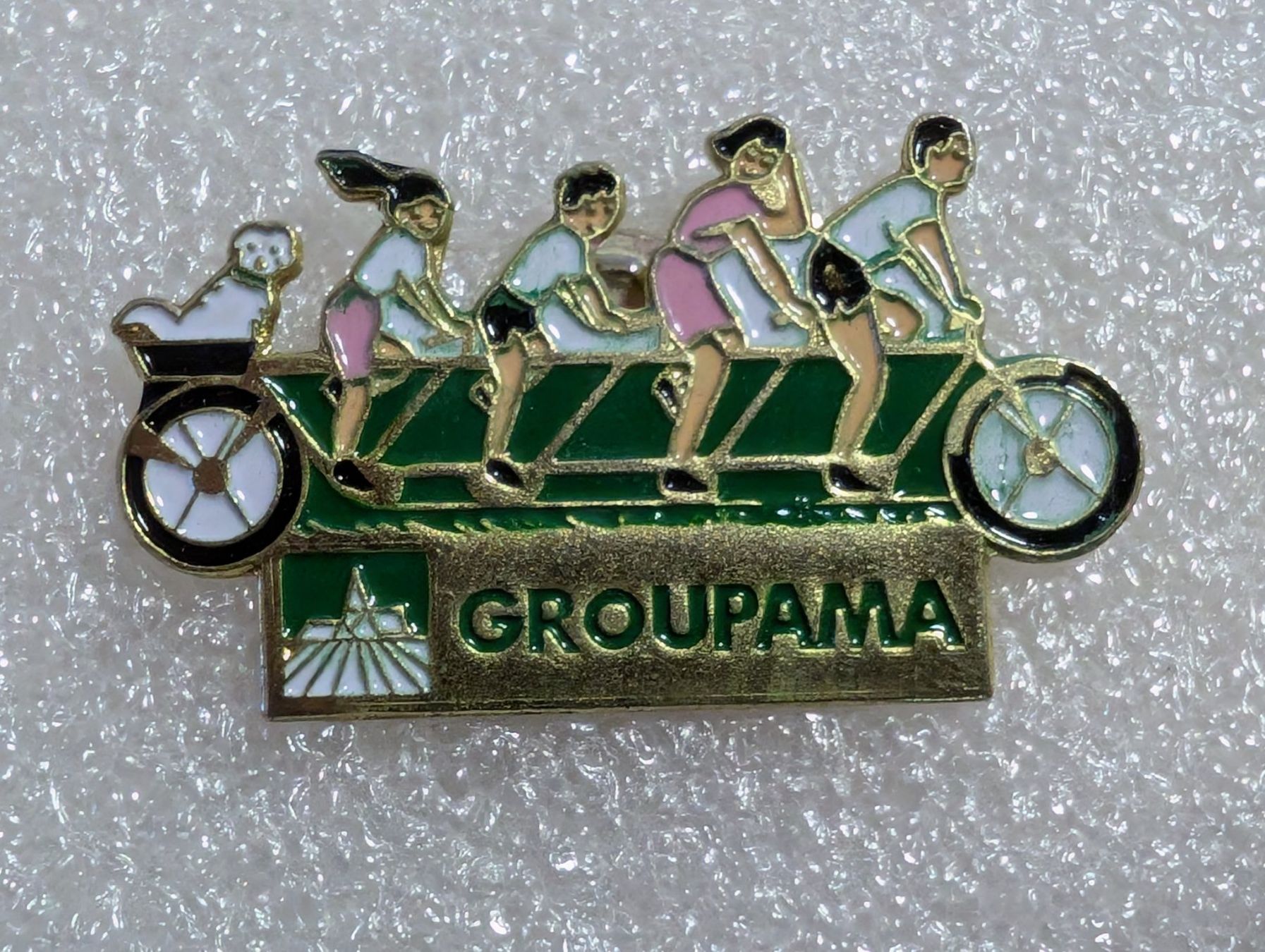 Plaquettes & Badges: Ansteckpin 250: Groupama – D'occasion à Oppligen par Pin-Fall-Shop