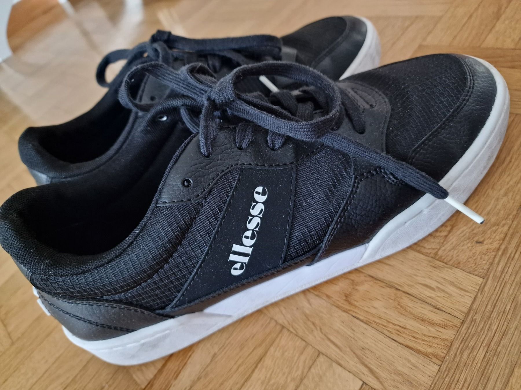 Ellesse Scarpe da uomo: ELLESSE | Herrenschuhe Gr.43 – Usato da Basel venduto da Lemonn 2