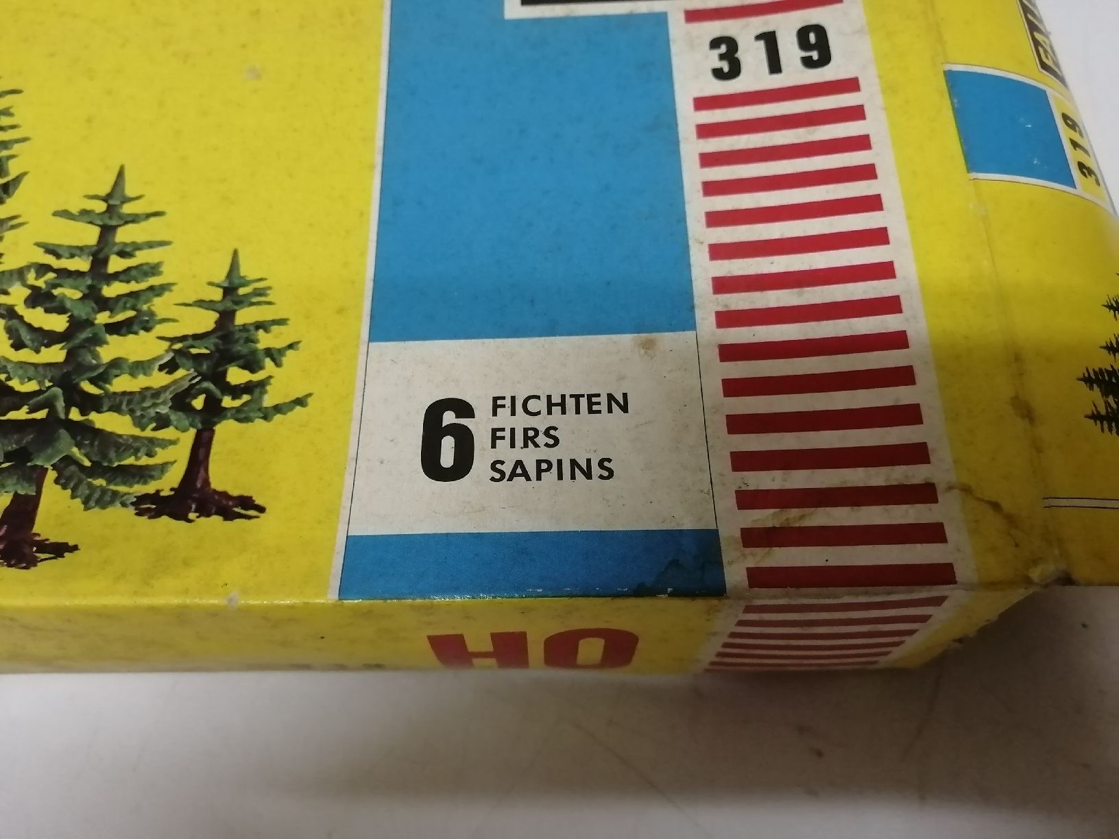 Faller Modellini di ferrovie: Faller HO, 6 sapins à construire, en plastique – Usato da Buttes venduto da Cafe2005 1