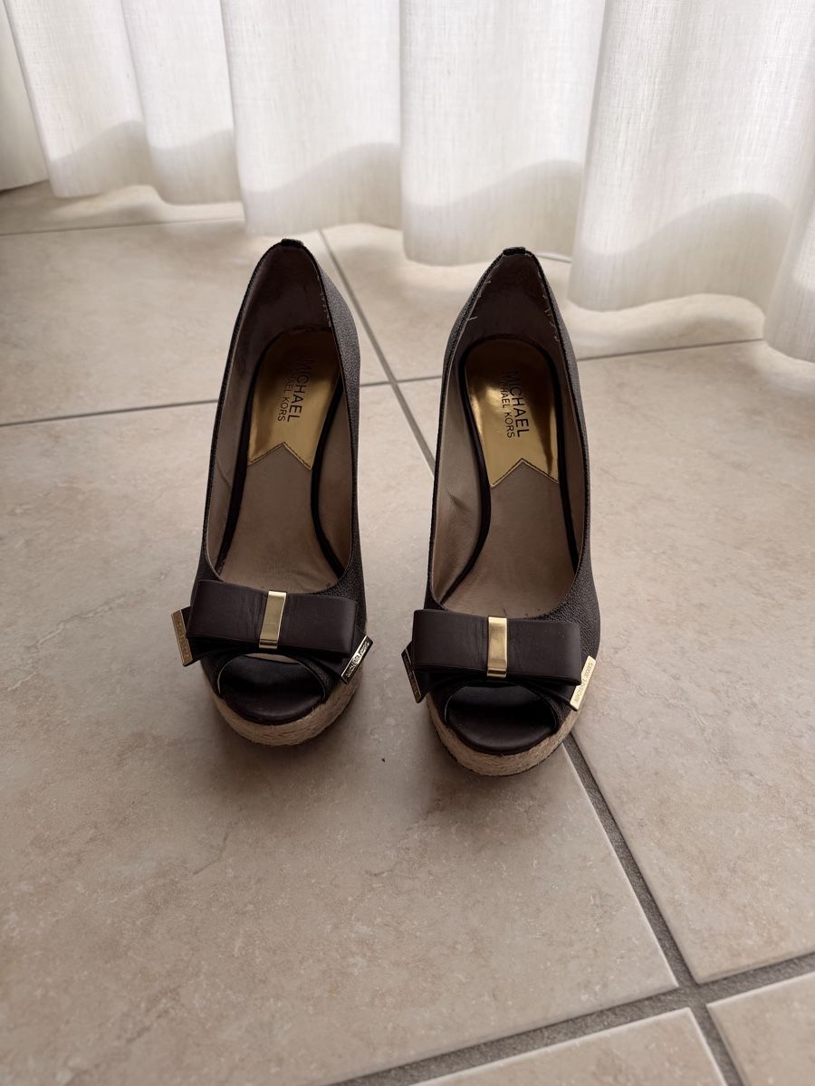 Michael Kors Scarpe da donna: Talons compenser Michael Kors – Usato da Le Lignon venduto da Ana2831 1