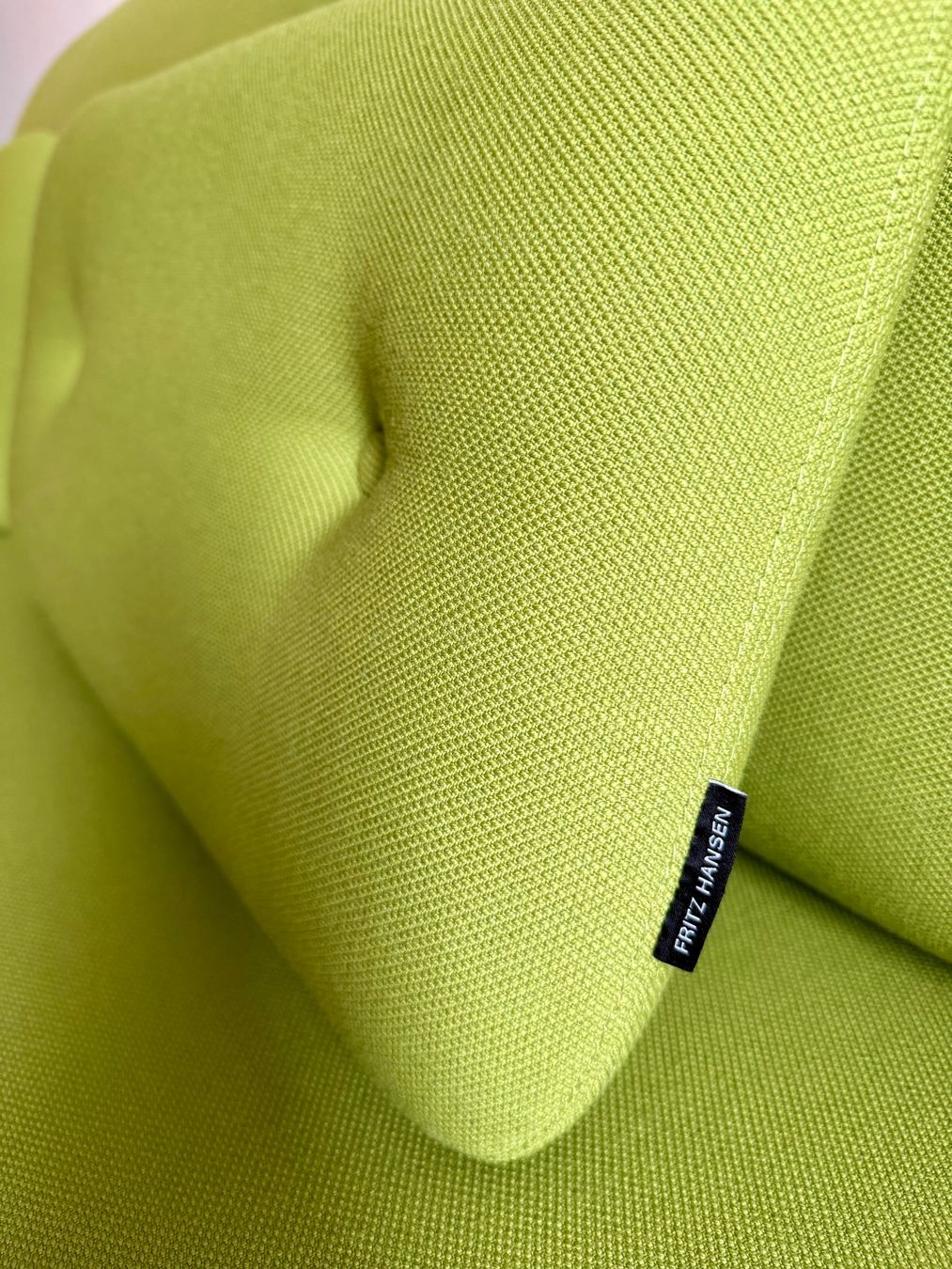 Fritz Hansen Sofas: Canapé Fritz Hansen Favn JH3 – Jaime Hayon – design iconique – Gebraucht aus Genève von SergioCastagna 3