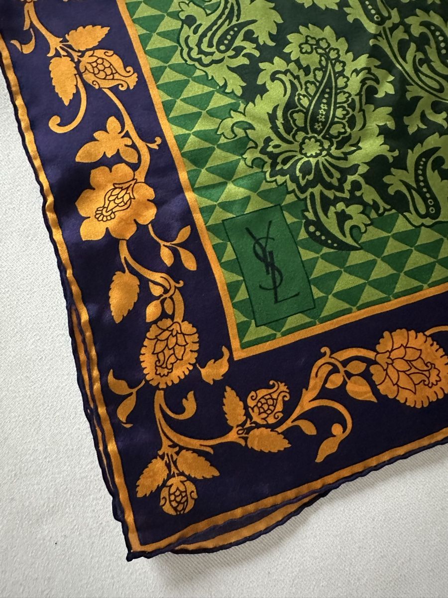 Saint Laurent Foulards, Tücher & Schals: Seidentuch YSL – Neu (gemäss Beschreibung) aus Zollikon von _M65_ 4