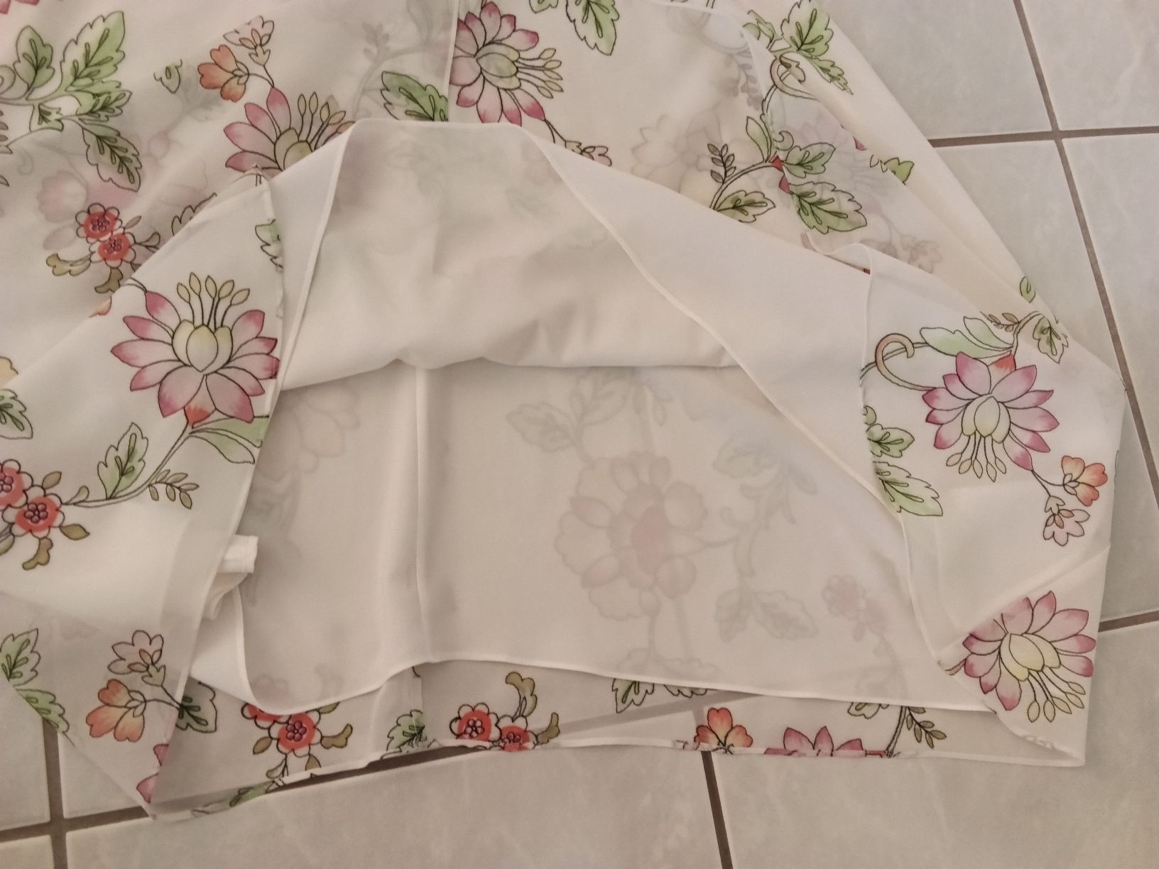 Ted Baker Vestiti: Robe Ted Baker, 1/XS, avec doublure, excellent état, polyest – Usato da Neuchâtel venduto da Virgule50 4