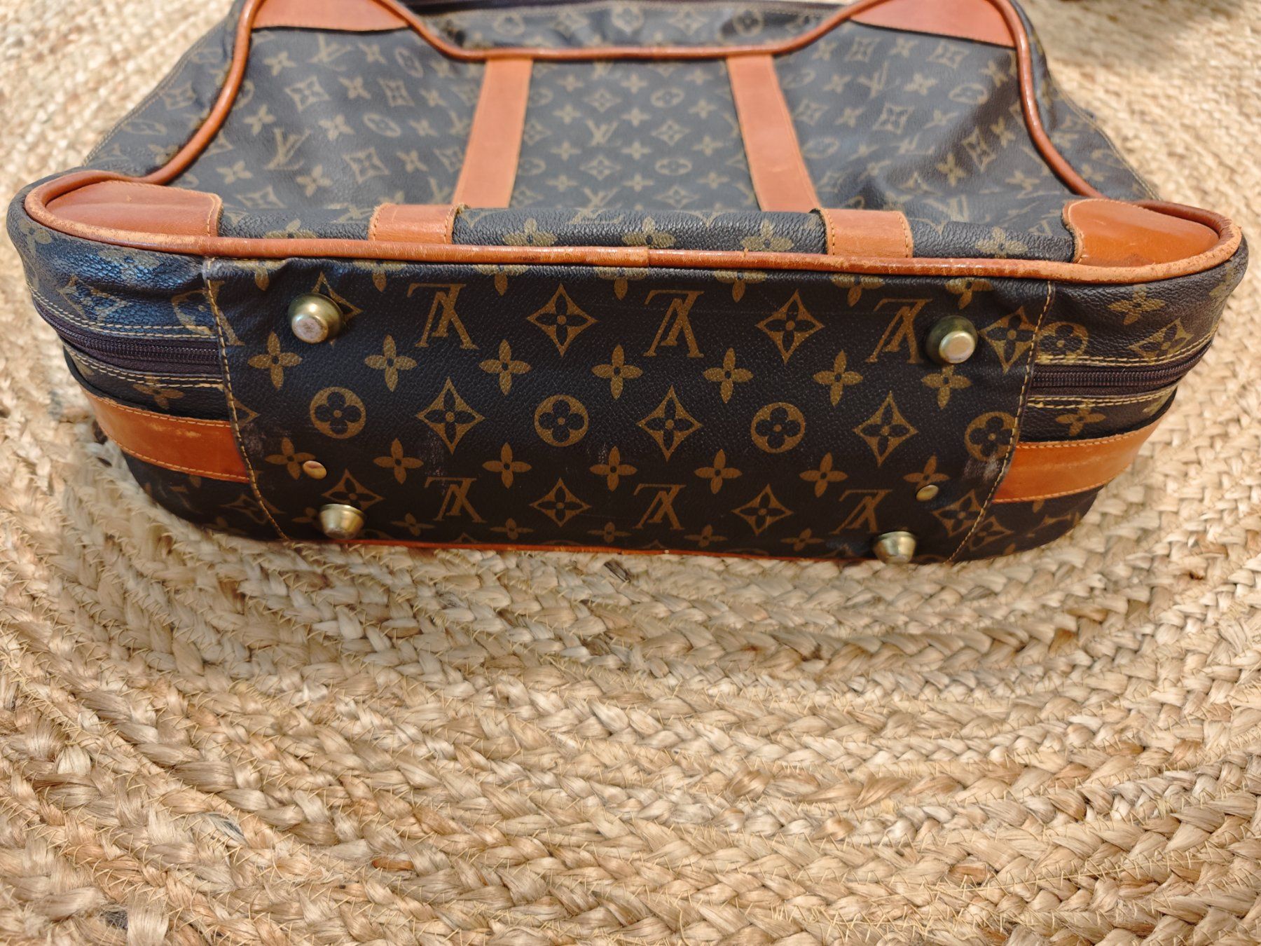 Louis Vuitton Borse: Louis Vuitton Reisetasche Monogram Vintage ab Fr. 1.- – Usato da Gunzgen venduto da 0Aurin0 3
