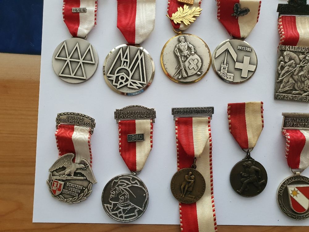 Medaillen: 20. Sehr viele Schweizer Auszeichnungen – Gebraucht aus Schwarzenburg von D.a.v.i.dM. 5