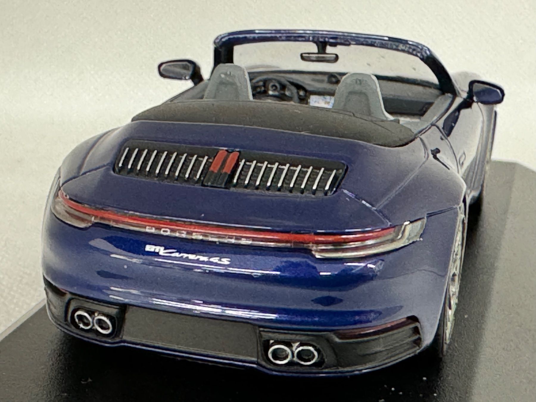 Porsche Modellini d'auto: PORSCHE Carrera 911 992 4S 1:43 – Nuovo e nell'imballaggio originale da Luzern venduto da aa43modelcars-Luzern 2