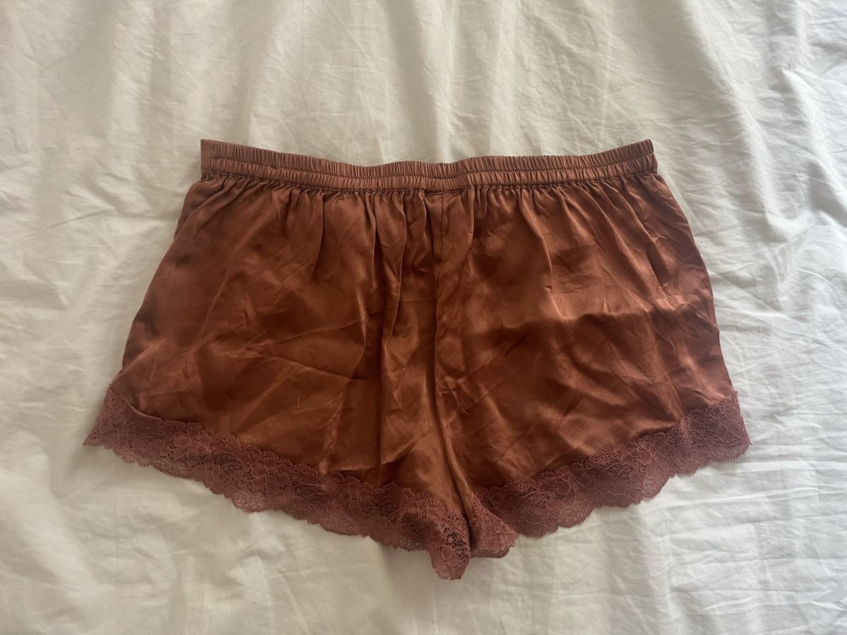 Etam Negligees & Pyjamas: Short satin – Gebraucht aus Biel/Bienne von Car_Schuss 1