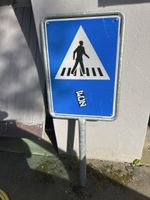 Panneau de signalisation "Passage Piétons"