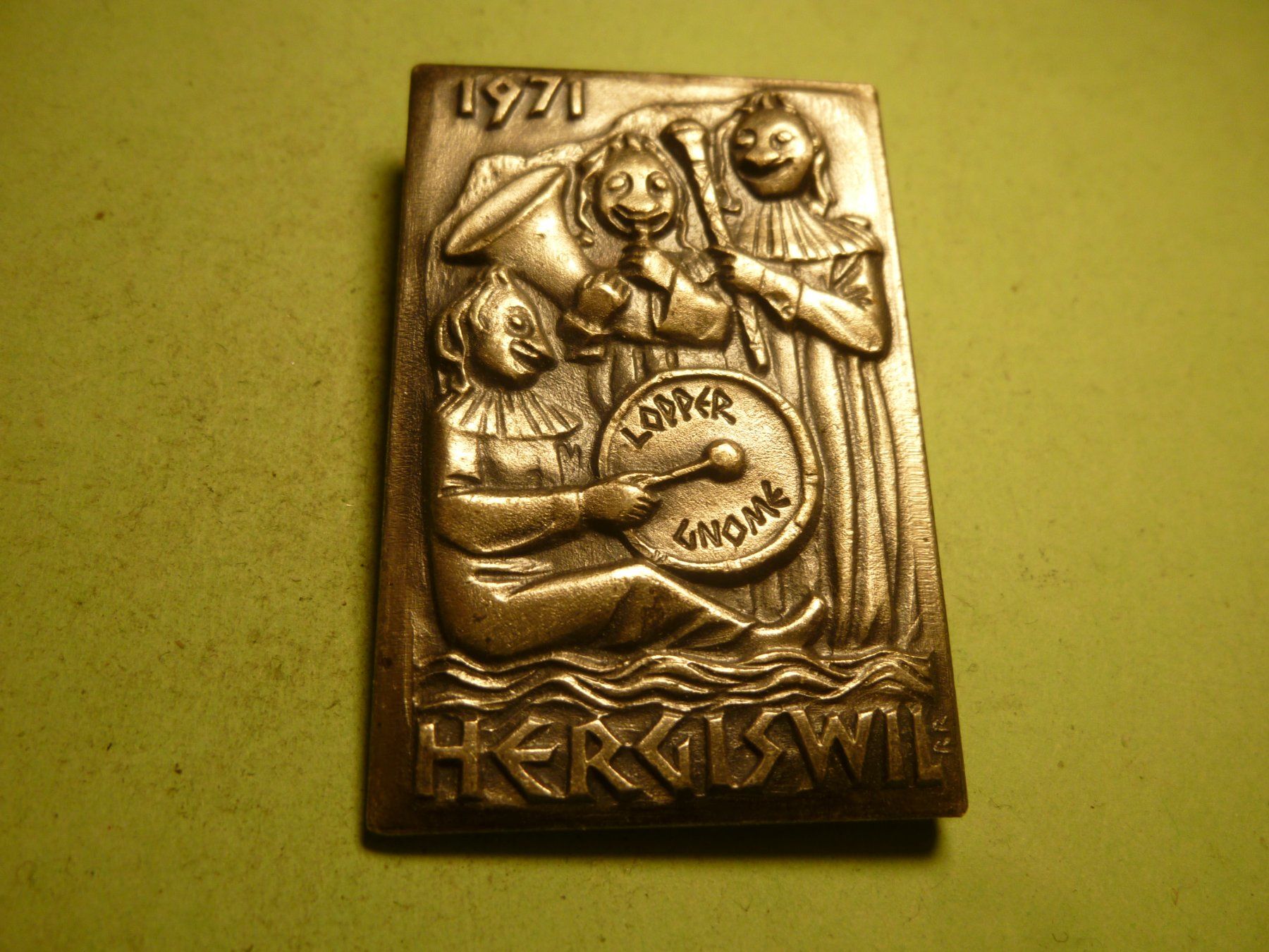 Placchette & Badge: HERGISWIL 1971 SILBER – Usato da Ried (Muotathal) venduto da Mandarin02