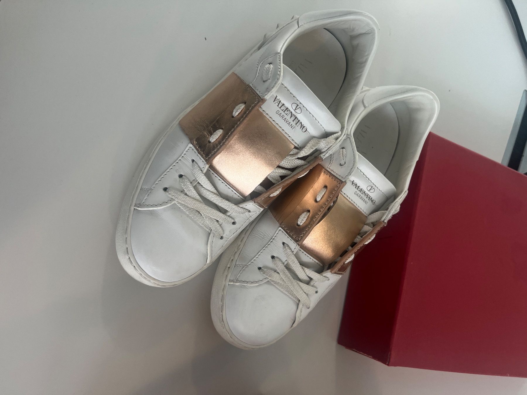 Valentino Scarpe da donna: Valentino Garavani White Sneakers – Usato da Winterthur venduto da 3mi_2kpf 4