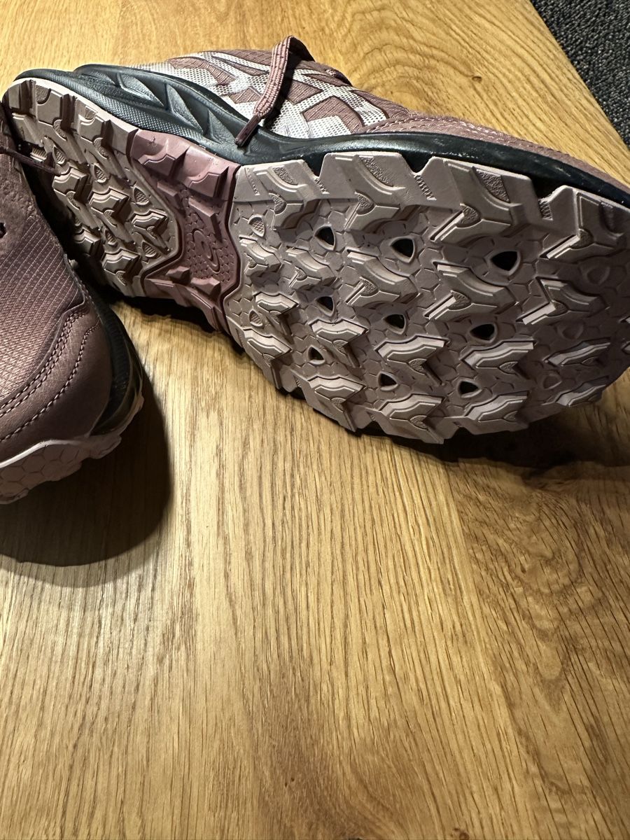 Damenschuhe: Sportschuhe ASICS 38 – Neu und originalverpackt aus Seon von badewetter 2