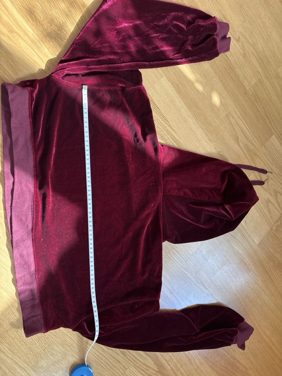Maglioni & Felpe: Sehr kurzer samt Pullover mit Kapuze  – Nuovo (secondo la descrizione) da Basel venduto da clemens2 4