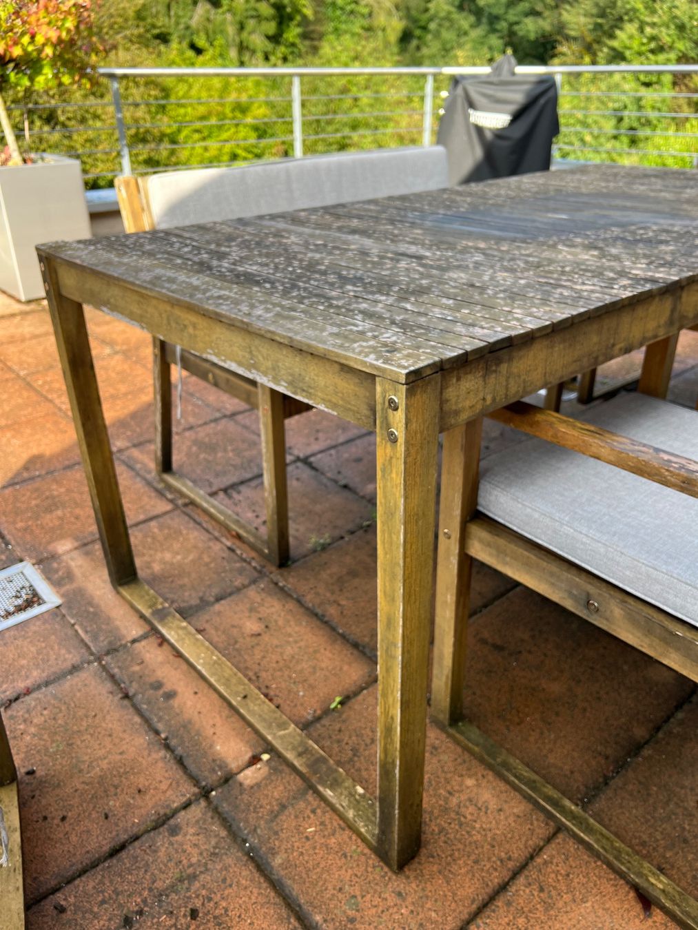 Set di tavolo e panche: Gartentisch mit Sitzbank und Stühle – Usato da Jona venduto da jimmyflizz 5