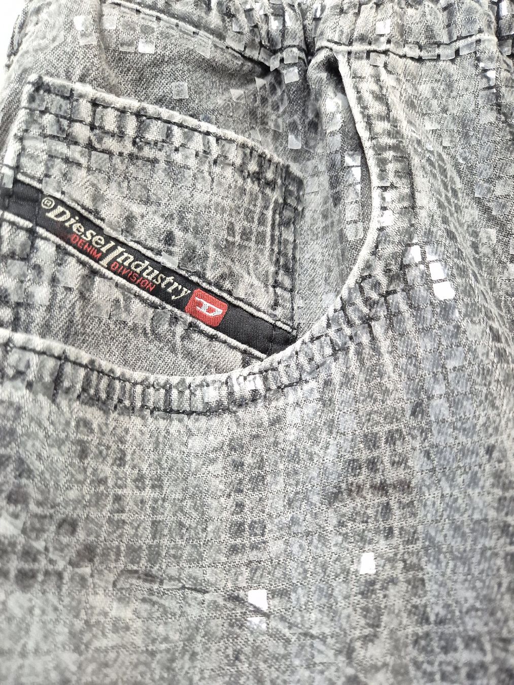 Diesel Jeans: Diesel Jeans Gr. 28 – Gebraucht aus Volketswil von 2000ra 2