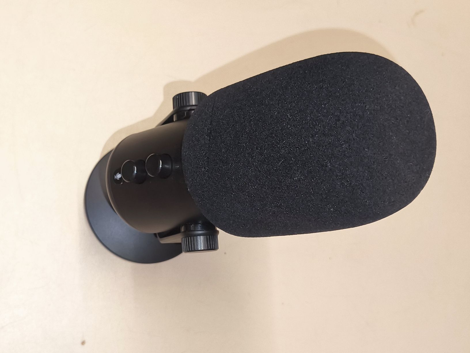 Razer Microfoni: Razer Seiren Elite Mikrofon – Usato da Altbüron venduto da Theo_Dotus