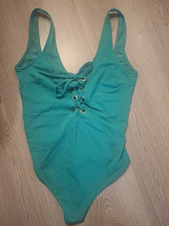 Badekleider & Bikinis: Badeanzug M – Gebraucht aus Eriswil von swe_t72b 1
