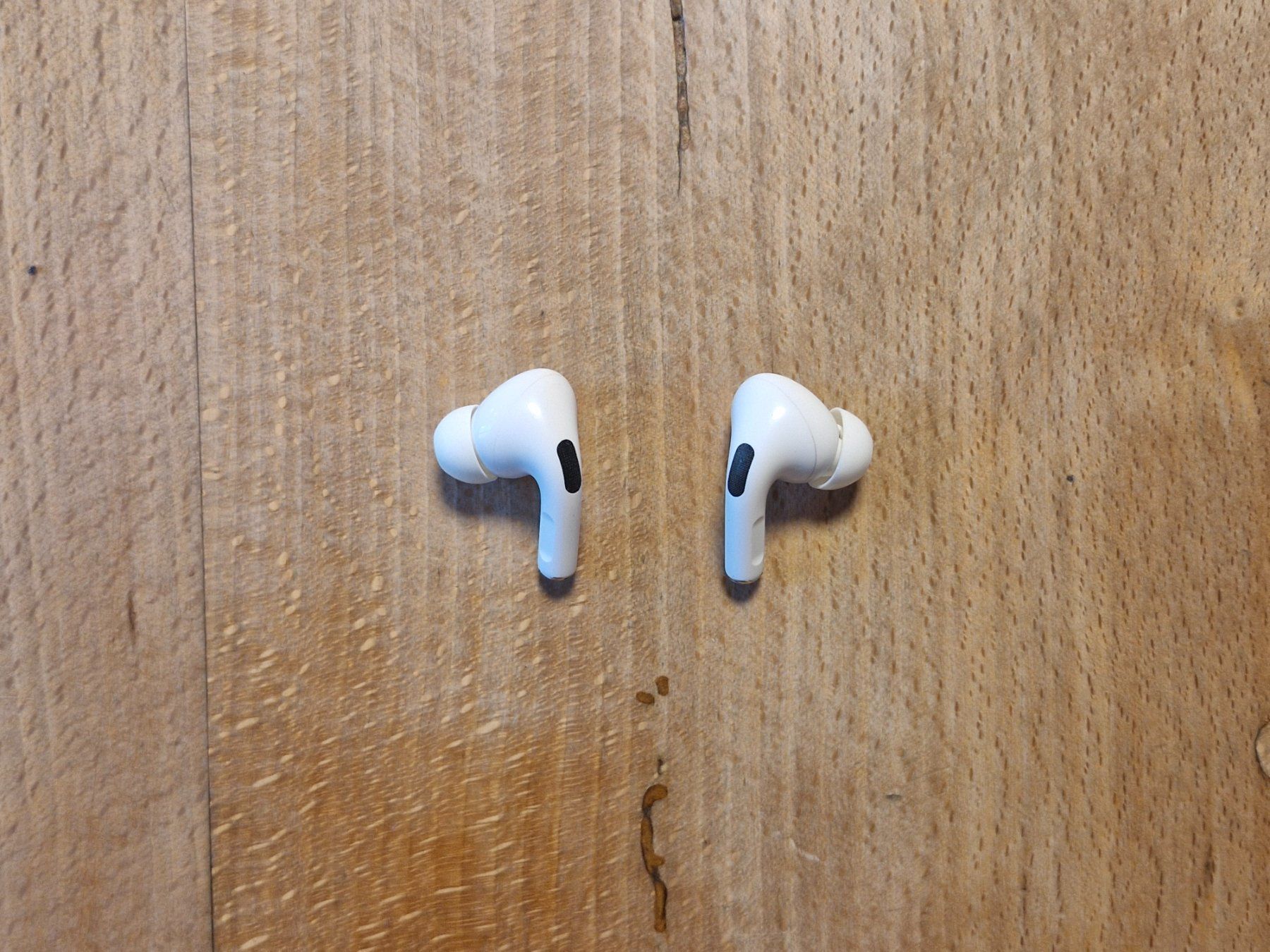 Apple Cuffie: Apple AirPods Pro mit Ladecase DEFEKT – Difettoso da Wiesendangen venduto da enbtracked 4