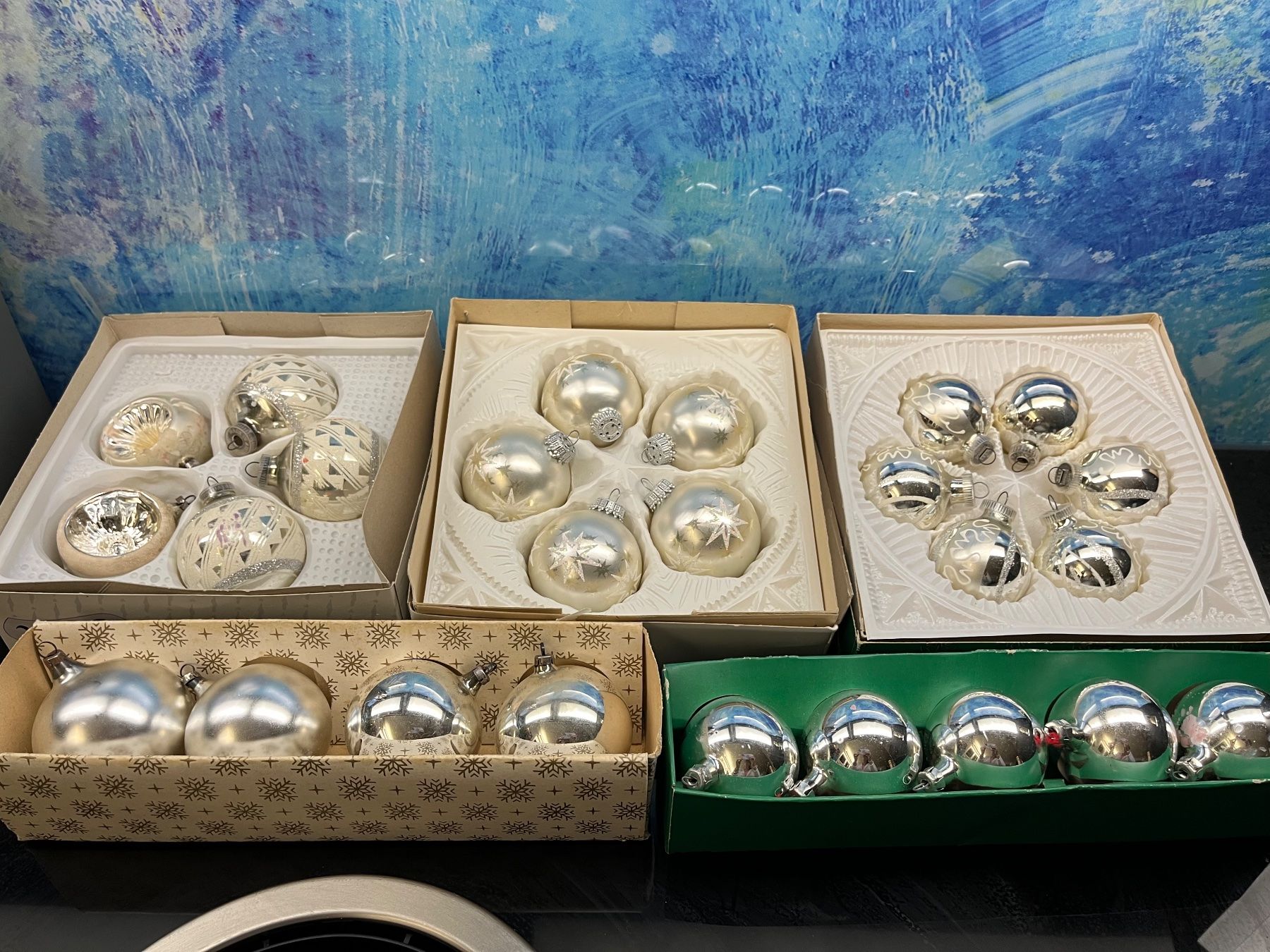 Tutte le decorazioni: Antike Weihnachtsdeko Christbaumkugeln Baumkugeln Silber – Usato da Frauenfeld venduto da Babytimmy