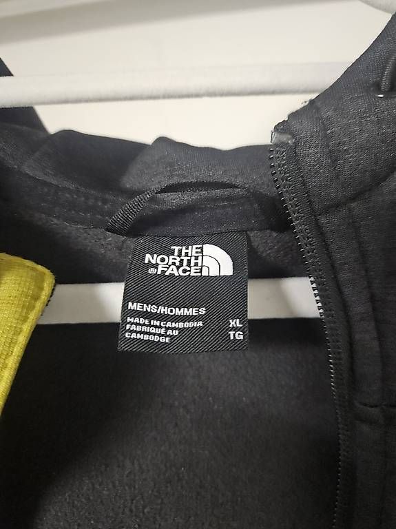 Maglioni & Felpe: The North Face Hoodie XL – Usato da Münchenstein venduto da Singleroad