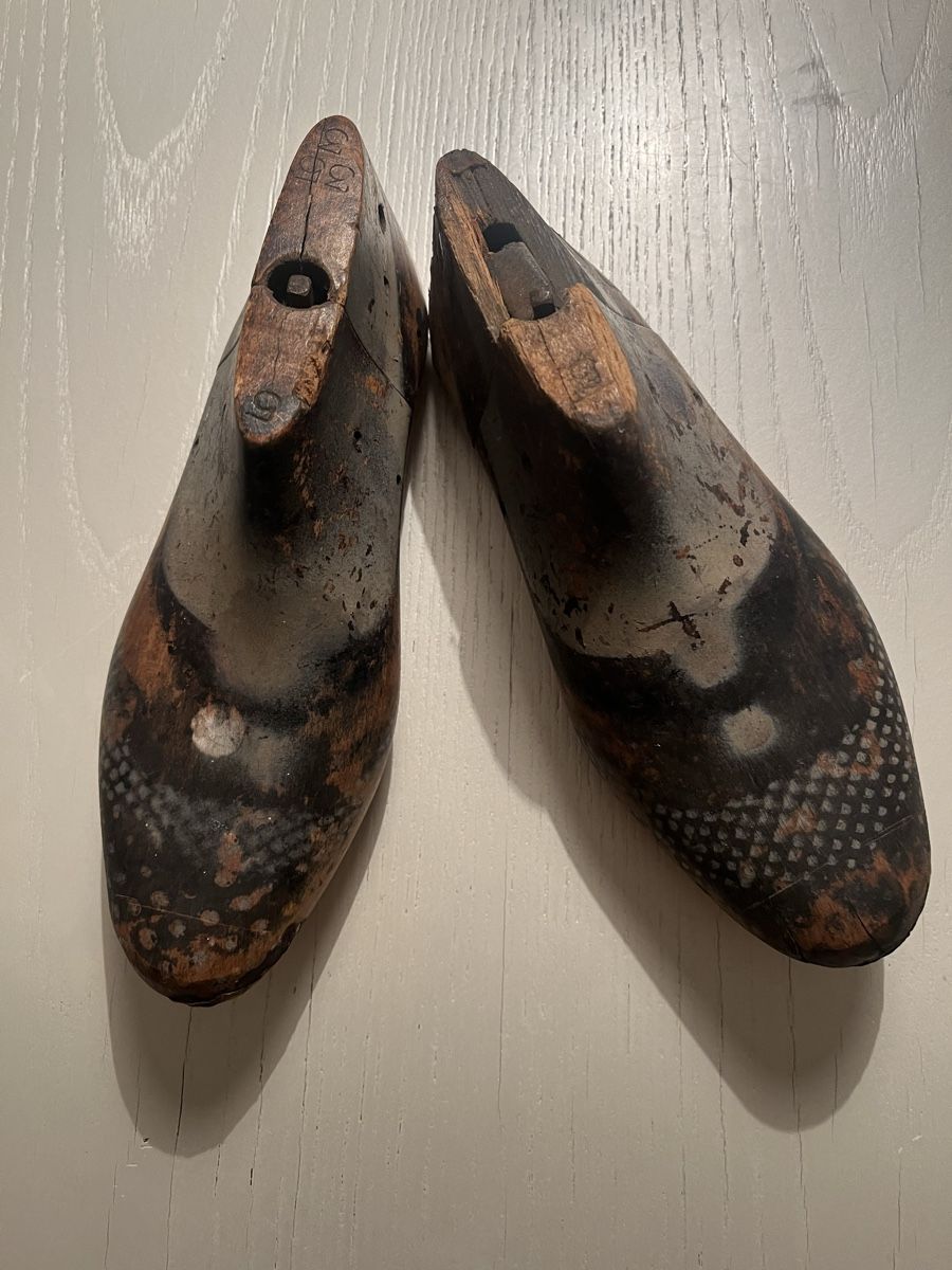 Scarpe da donna: Damenschuhleisten Holz – Usato da Rorschacherberg venduto da Artmaru 1