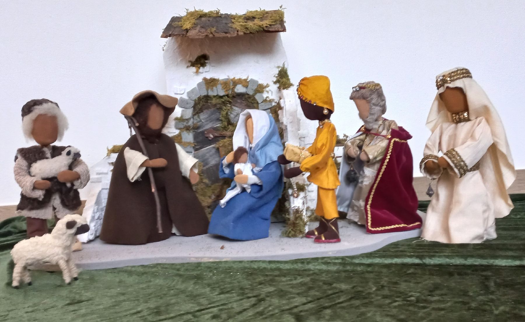 Figuren: Krippenfiguren Set  – Gebraucht aus Lachen SZ von jimmygoal13 9