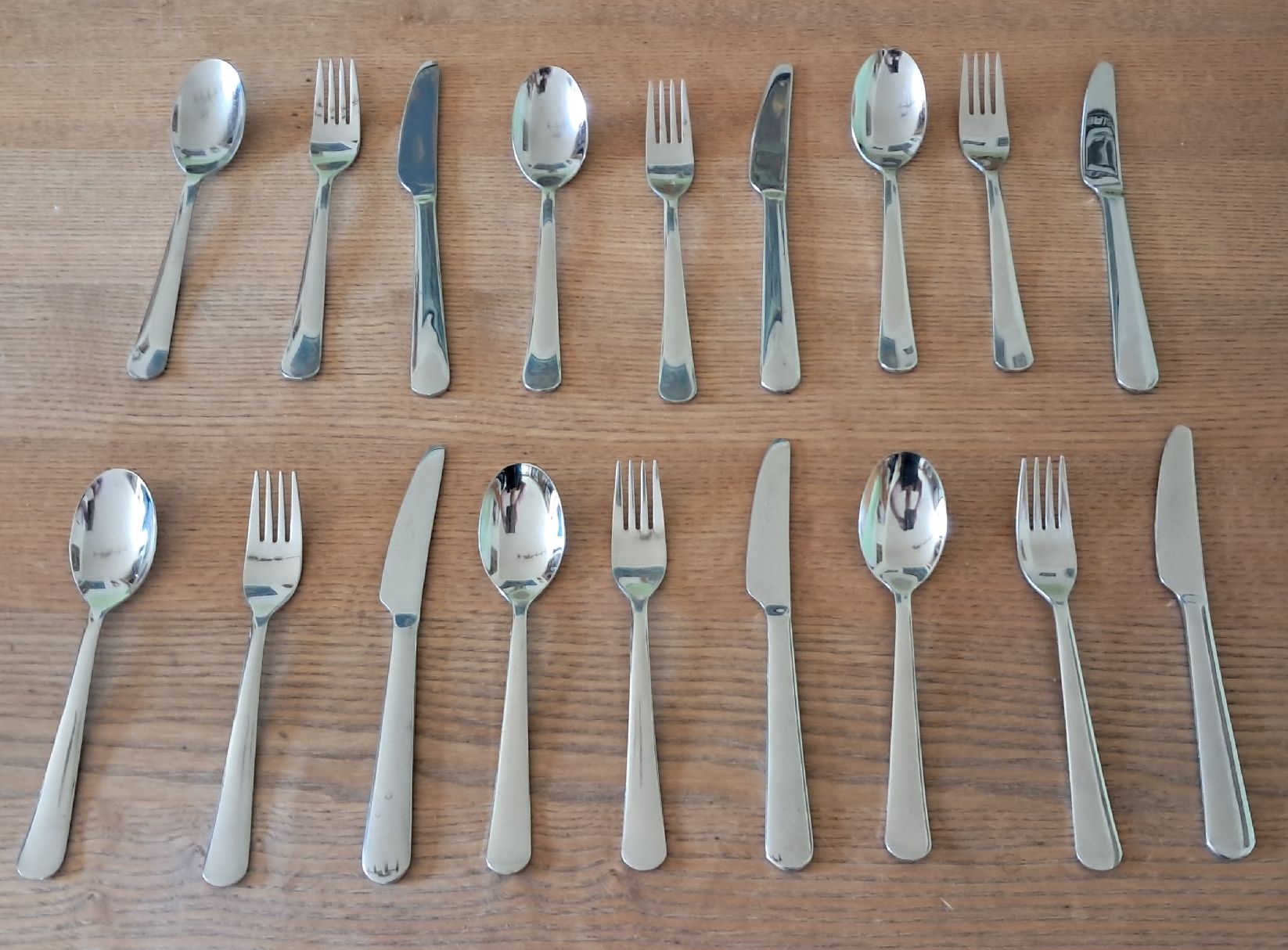 Ikea Set di posate: IKEA Besteck 18teilig – Usato da Adlikon b. Andelfingen venduto da Kraemse
