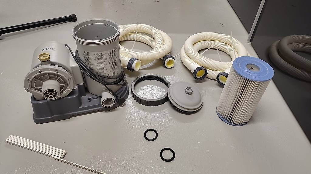 Accessori per Piscine: Gratis Pool Filterpunpe – Usato da Schöftland venduto da Urs_Hunziker