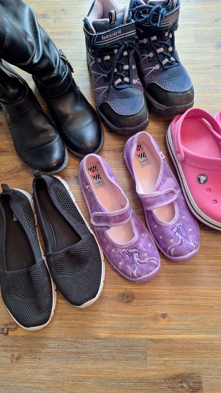 Schuhe für Mädchen: Schuhpaket Gr.34 – Gebraucht aus Oberrindal von tauri1