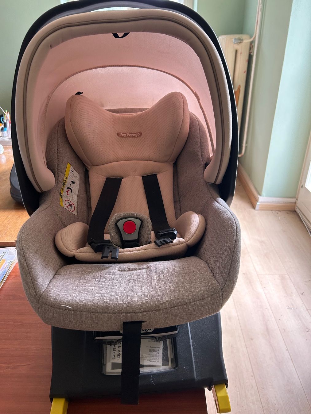 Peg Perego Seggiolini per auto: Babyschale mit 3 Isofix Stationen, unfallfrei – Usato da Solothurn venduto da susibusi11 5