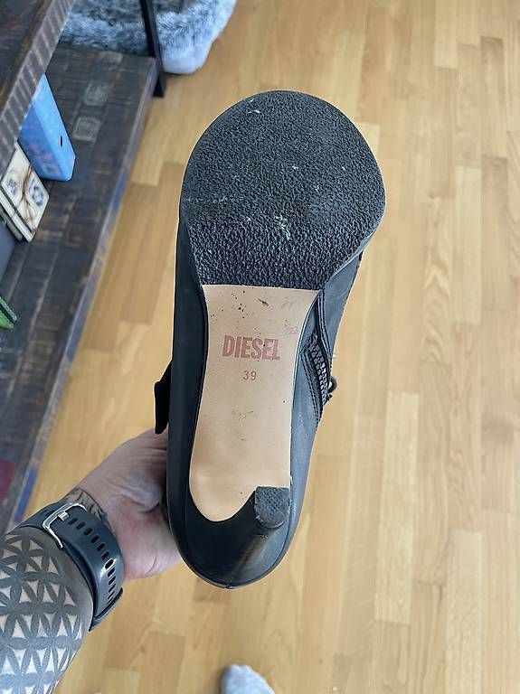 Scarpe da donna: Diesel Absatzschuhe – Usato da Allschwil venduto da ste_m6y2 2
