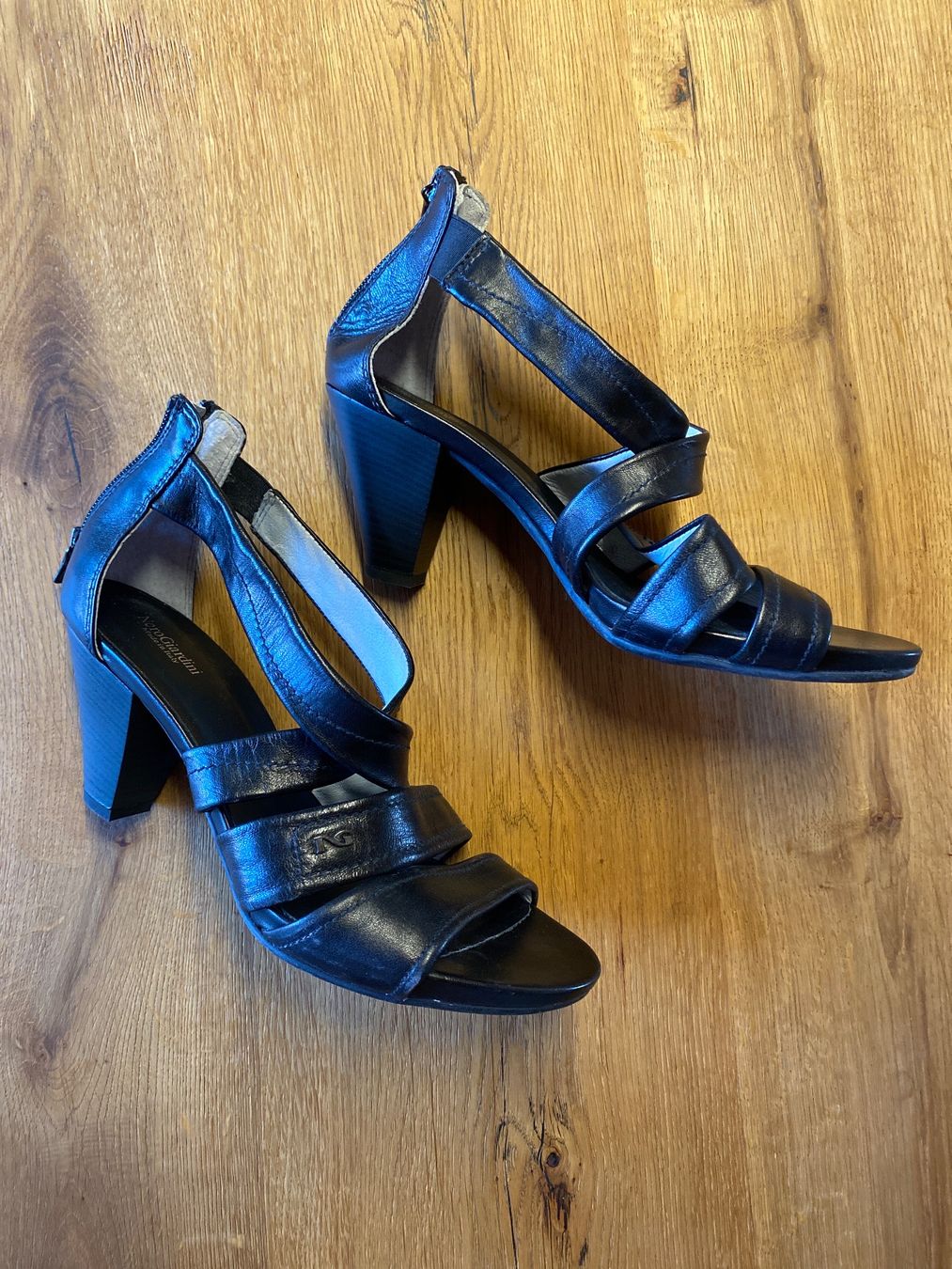 Scarpe da donna: Sandalen Nero Giardini – Usato da Bonstetten venduto da Isabelle1405 1