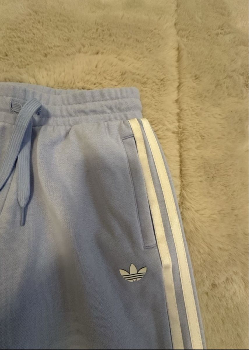 Adidas Pantalons: Adidas Jogginghose, hellblau, Gr. 146-152, – D'occasion à Jonen par rdi_qj9p 1