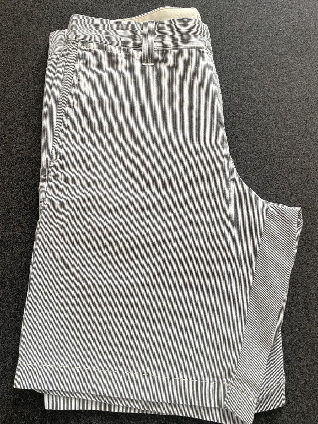 Pantaloni: Shorts Dockers Grösse 30/46 – Usato da Lugano venduto da barbhelb 1
