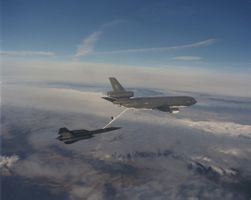 Pressefoto Betankung SR-71 von einer KC-10 auf Kodakpapier