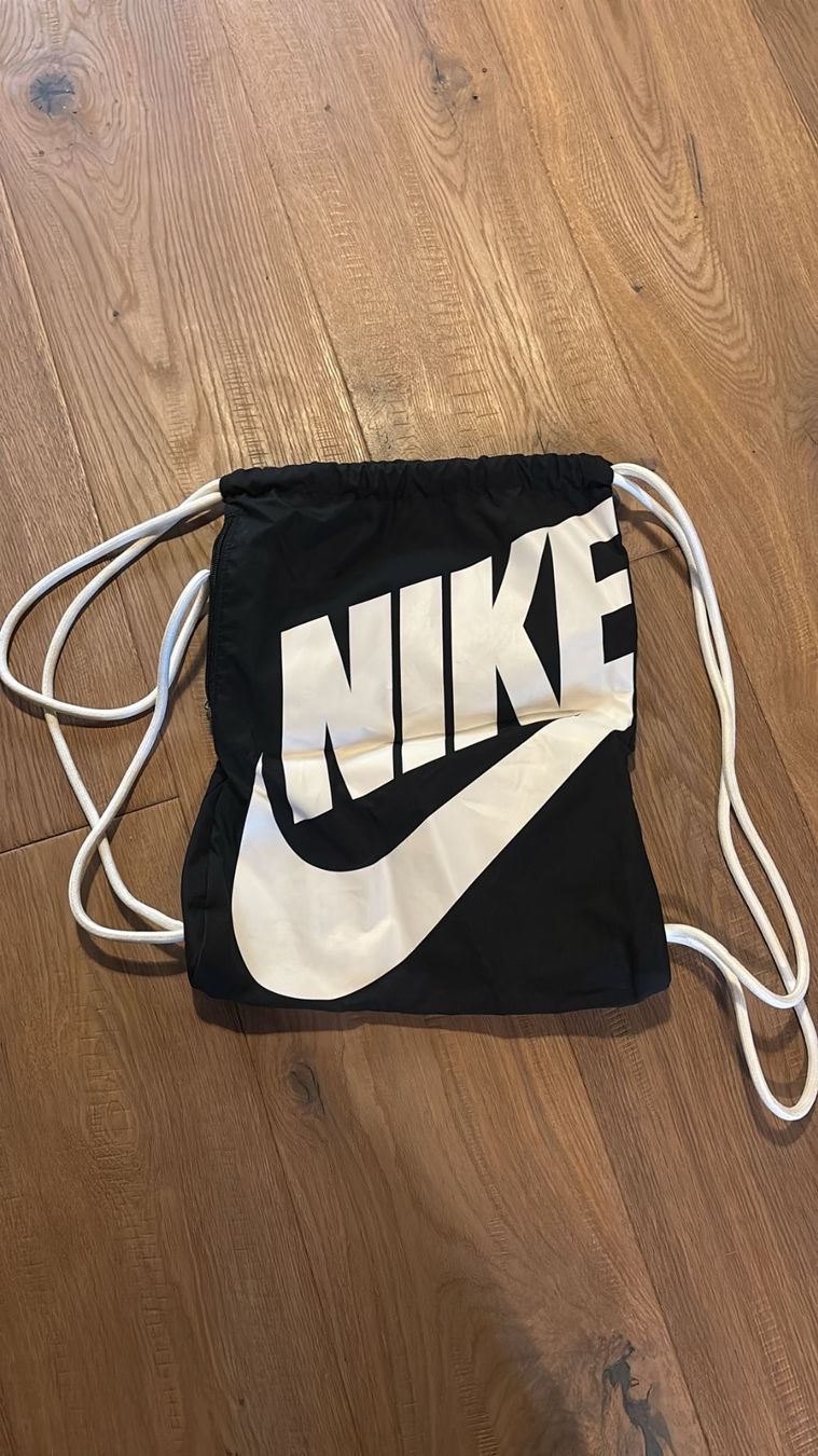 Nike Borse: Sac Nike – Usato da Matran venduto da BeMaLe
