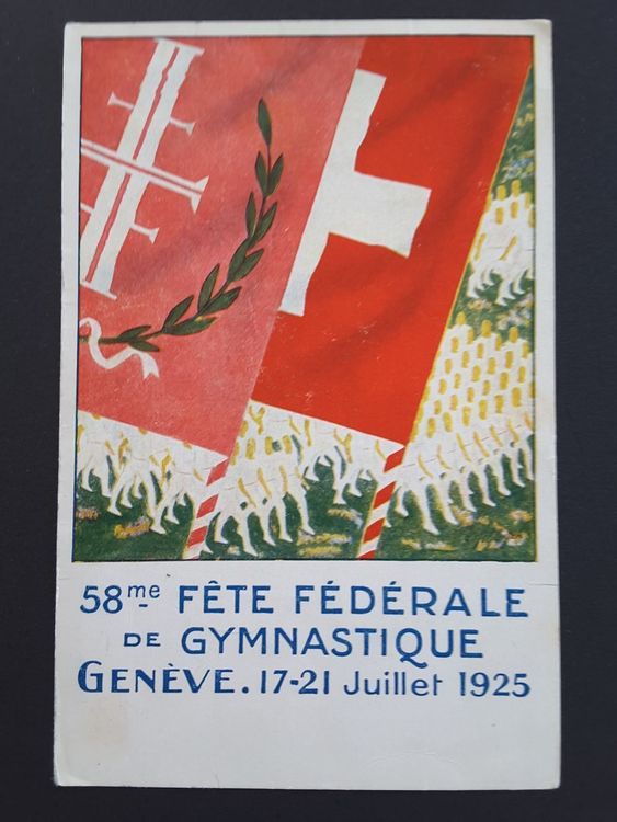 Première Guerre Mondiale. Le général Joffre décore des officiers russes