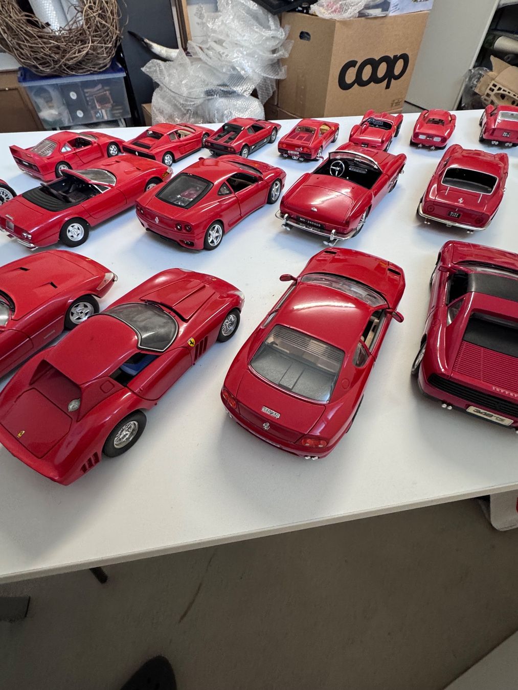 Bburago Modellautos: Burago Ferrari Sammlung – Gebraucht aus Fahrwangen von Hotroad61 9