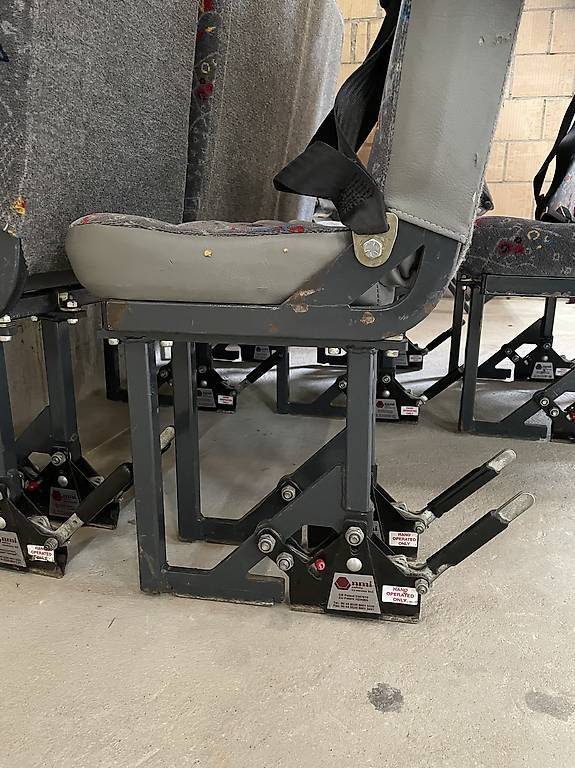 Seggiolini per auto: Kindersitze mit Wechselsystem – Usato da Illgau venduto da samuelbuergler 1