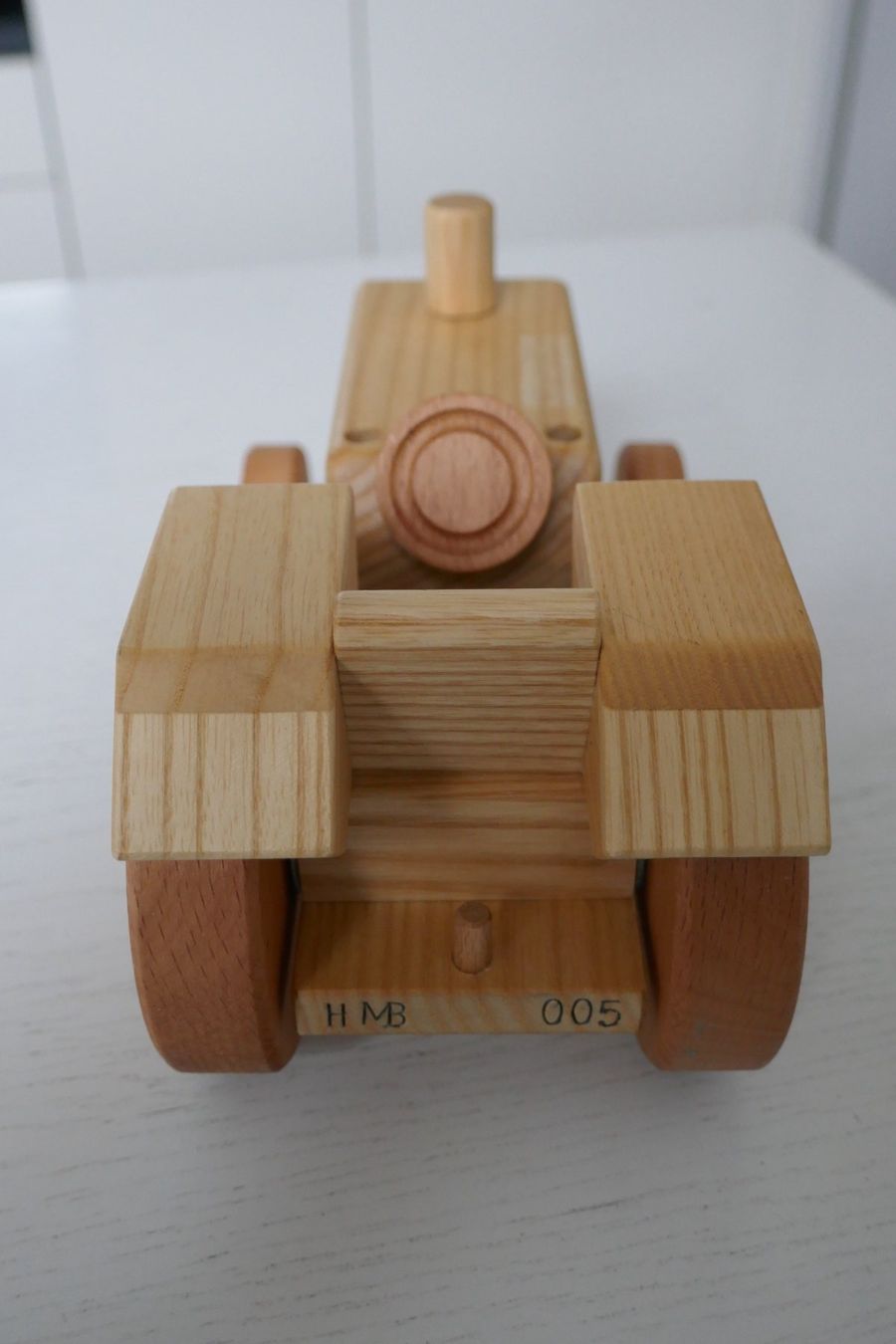 Giocattoli: Schöner Holz Traktor mit Wagen – Nuovo (secondo la descrizione) da Kerzers venduto da Wandermuck 4