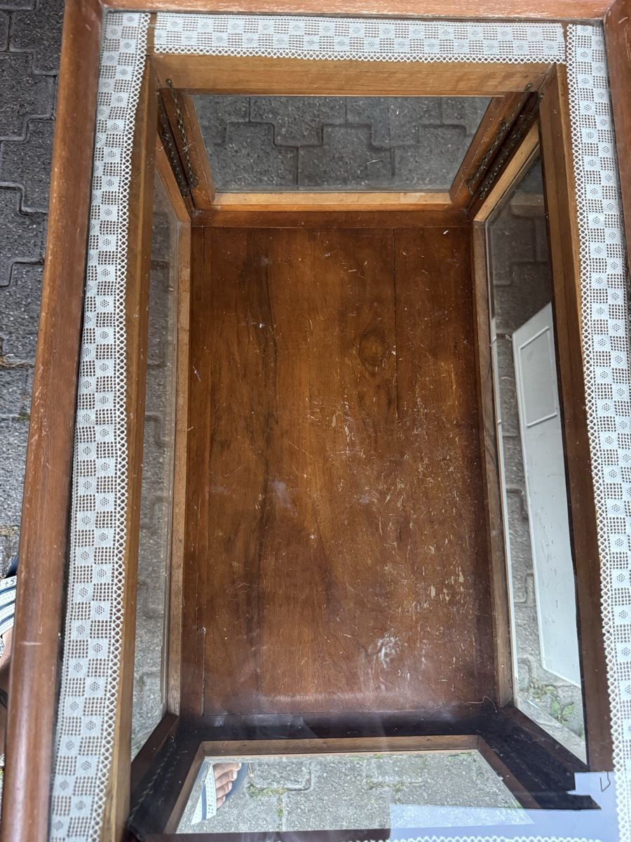 Vitrines: Antike Holzvitrine / Vitrinentisch mit Glas – D'occasion à Trübbach par s-a-t 4