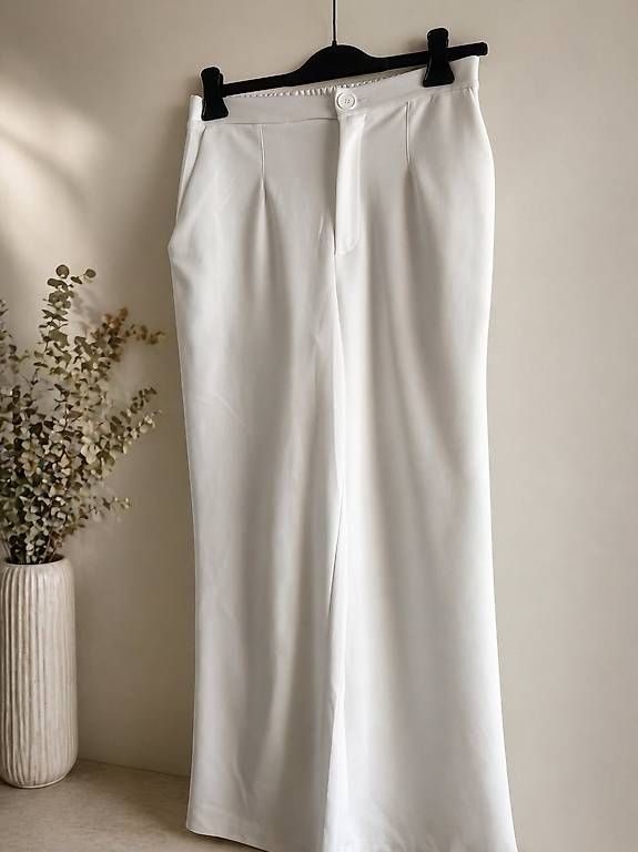 Pantalons: Pantaloni bianchi Terranova – D'occasion à Lugano par mic_zcm7