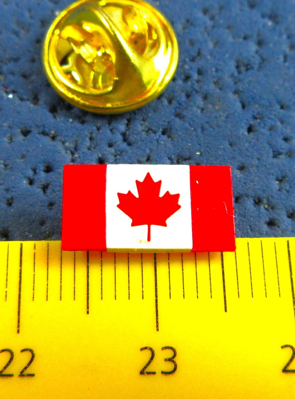 Placchette & Badge: CANADA PIN PVC – Usato da Ettingen venduto da Hausi4711