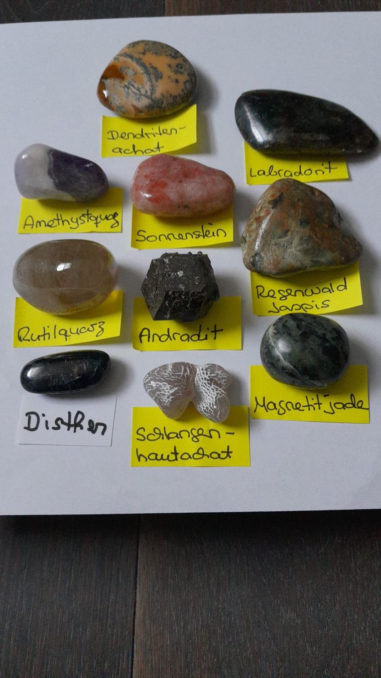 Minerali & Pietre curative: 10er Set Trommelsteine mit Magnetitjade: Set 23 – Usato da Amriswil venduto da jae_9kvl