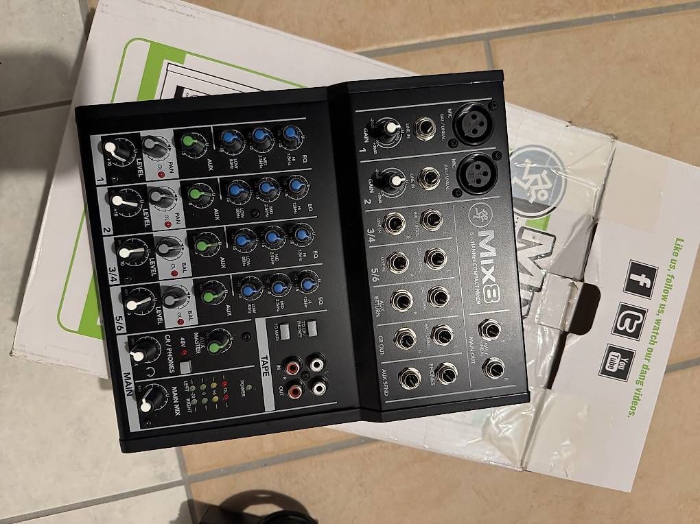 Mackie Platines de mixage: Mackie Mix 8 Konsolen – D'occasion à Aesch BL par Onir.c