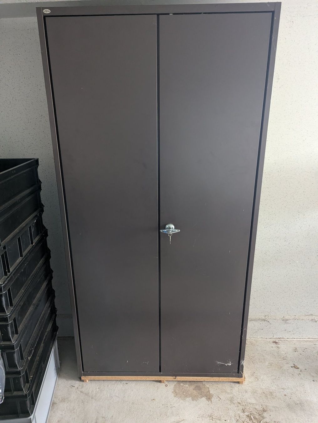 Lista Armadi: Lista Aktenschrank, braun – Usato da Neuenegg venduto da Bfankd