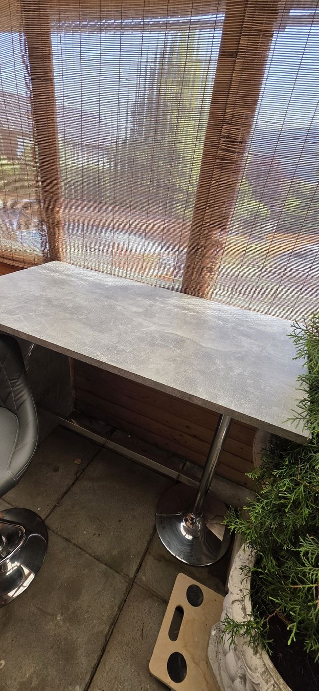 Tische: Bar, Tisch mit 4 Barstühlen – Gebraucht aus Kaufdorf von Nati-Nati 3