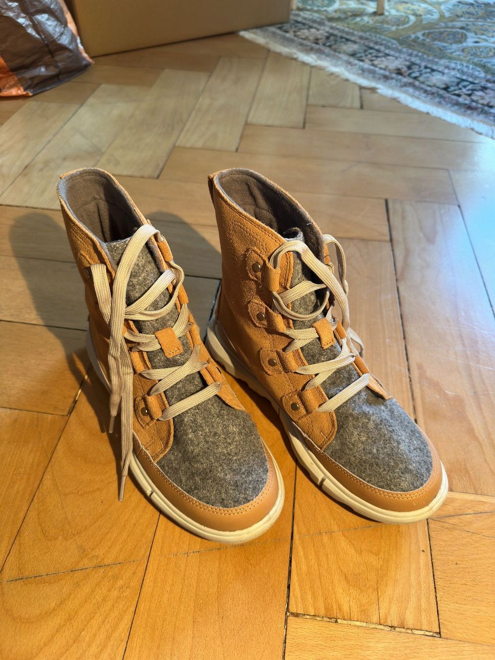 Sorel Chaussures femmes: SOREL Explorer Joan Winter Boot – D'occasion à Zürich par Wanone 2