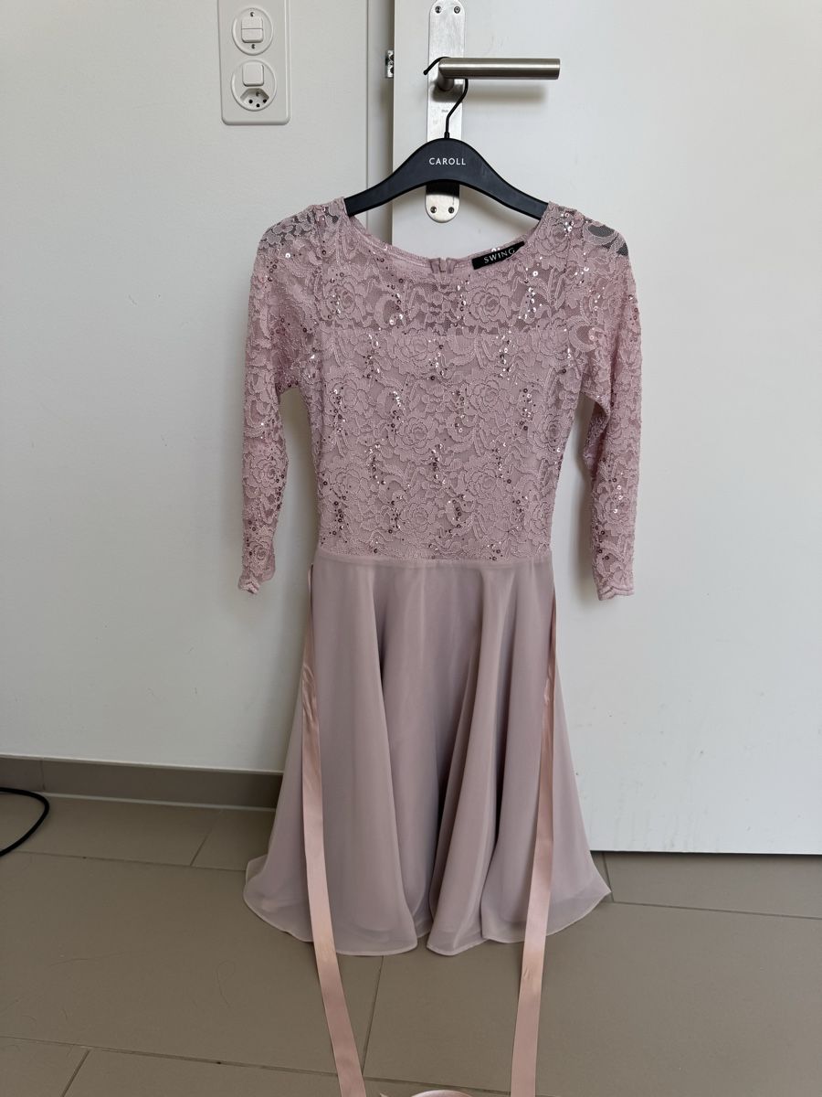 Kleider: Swing Kleid Grösse 34 – Neu (gemäss Beschreibung) aus Laufen von AnnaBlunschi