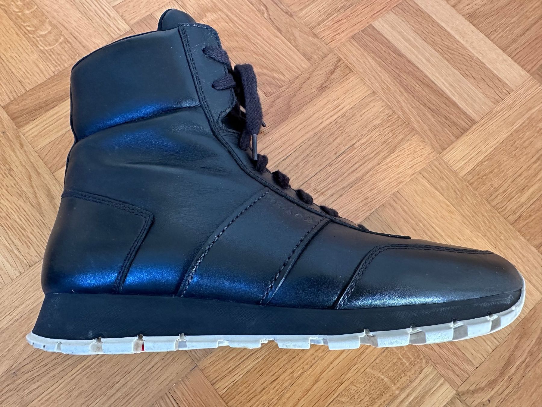 Prada Scarpe da donna: Original Damen Prada Sneakers Grösse 38 – Usato da Mörschwil venduto da muenggeli99 2