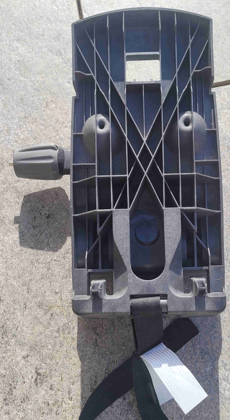 Hamax Seggiolini per auto: Velokindersitz Hamax Caress schwarz/rot gebraucht – Usato da Bözberg venduto da Dave17 3